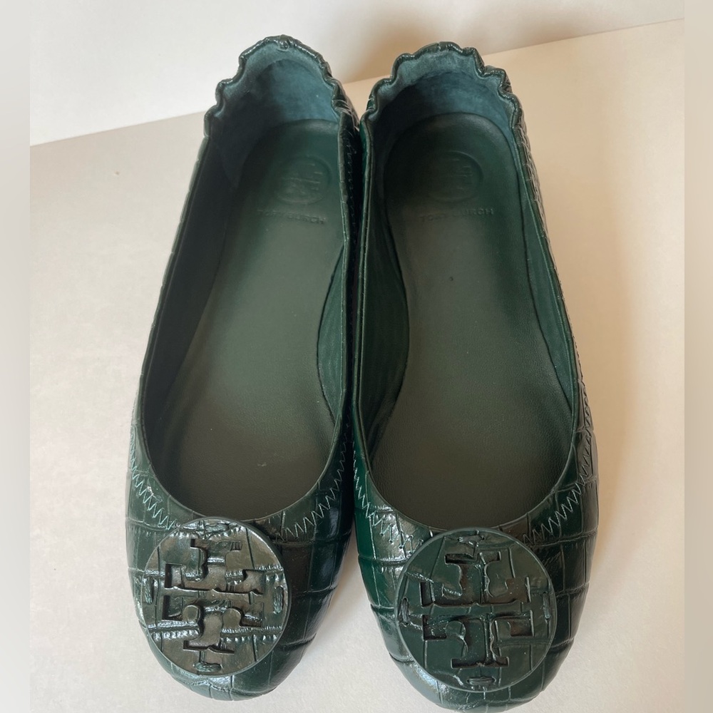 Tory Burch Green Croc-Embossed Minnie Travel Flats Size 5